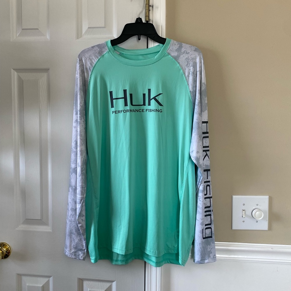 Like NEW HUK Sun Shirt Long Sleeve